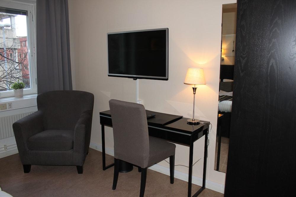 Best Western Hotel City Йевле Екстериор снимка