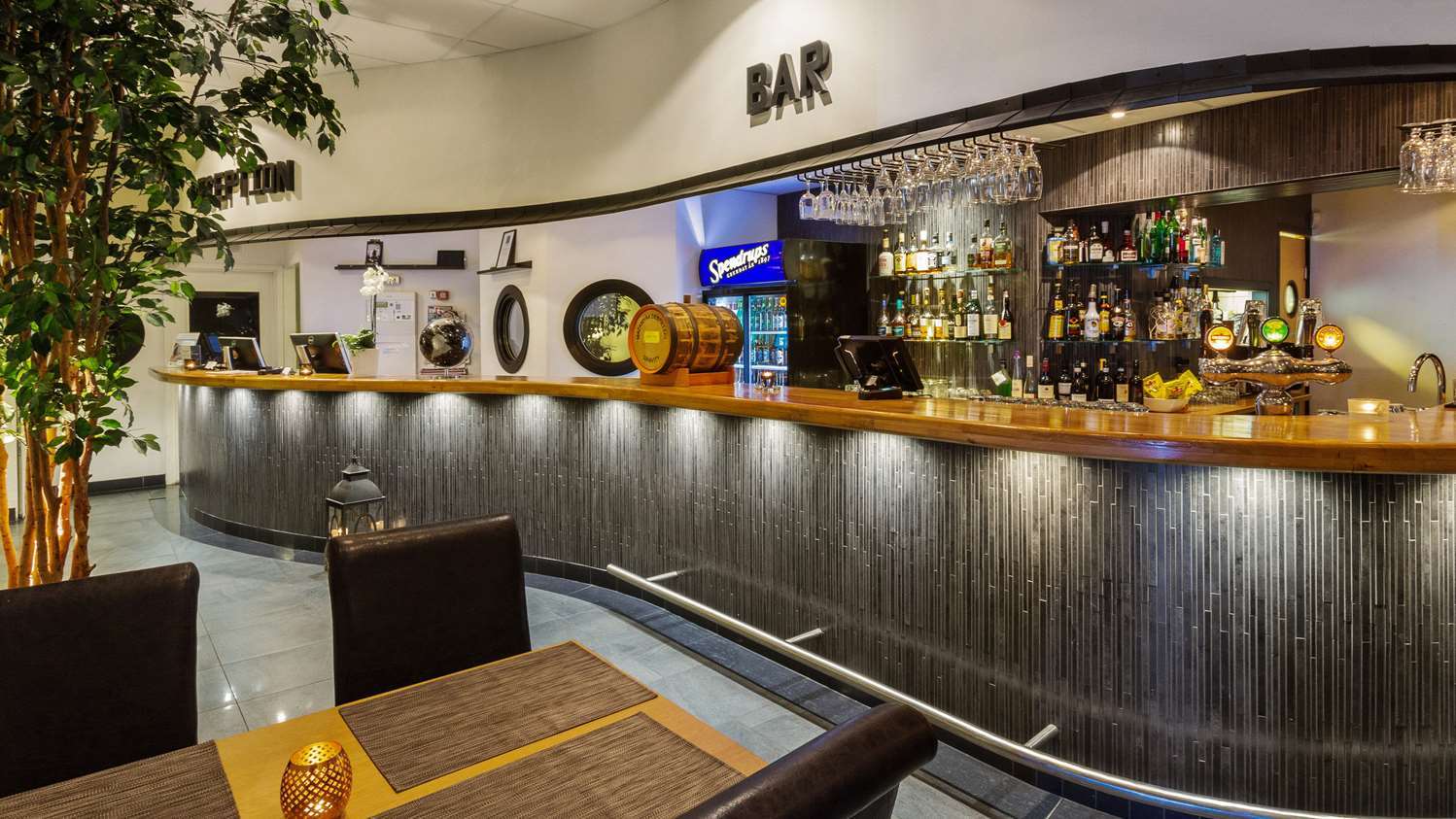 Best Western Hotel City Йевле Екстериор снимка